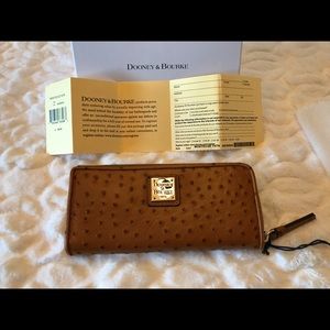 Dooney & Bourke wallet